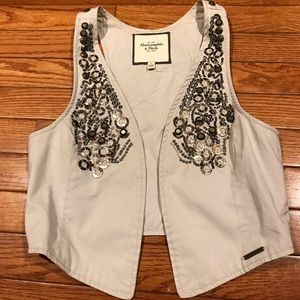 Stylish and hip top/vest
